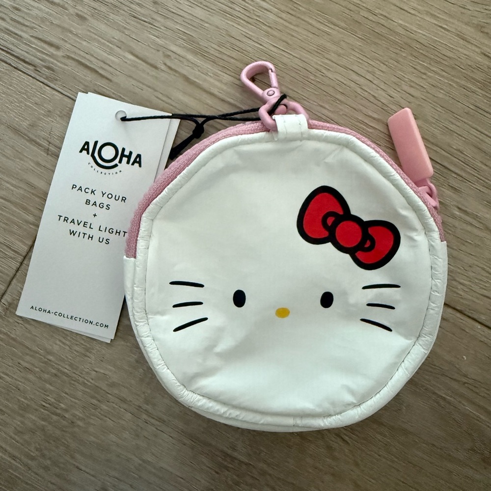 NWT Aloha Collection | Hello Kitty Coin Purse